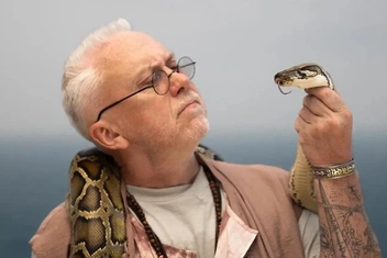 Новое шоу «Выживалити. Змееловы»: что о нем известно