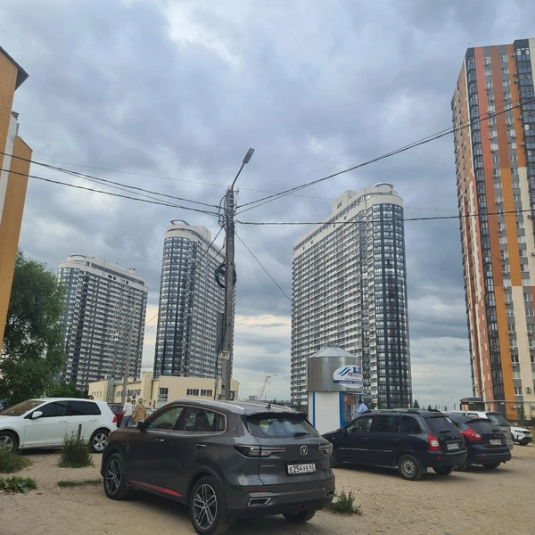 Жители ЖК «Паруса» тоже постоянно жалуются на отключения | Источник: Светлана Коновалова / YA62.RU