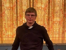 Андрей Аршавин продает трехэтажный дом, из которого выгнал тяжелобольную Алису, за 150 миллионов