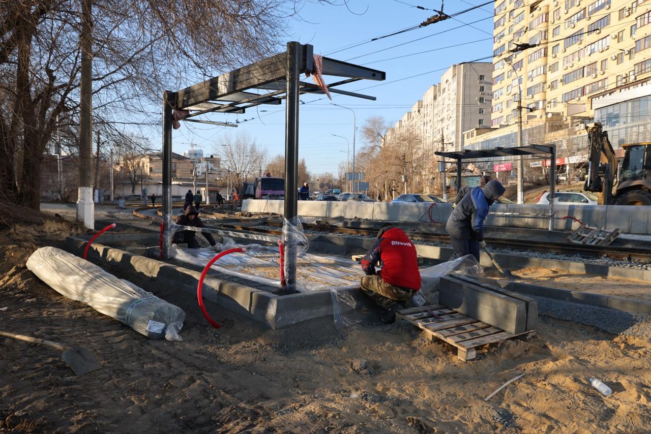 В Волгограде водители трамваев назвали смертельно опасной новую остановку на Краснознаменской