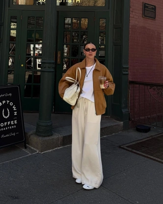 Белые брюки — главный антистресс гардероба этой зимы Белые брюки — главный антистресс гардероба этой зимы