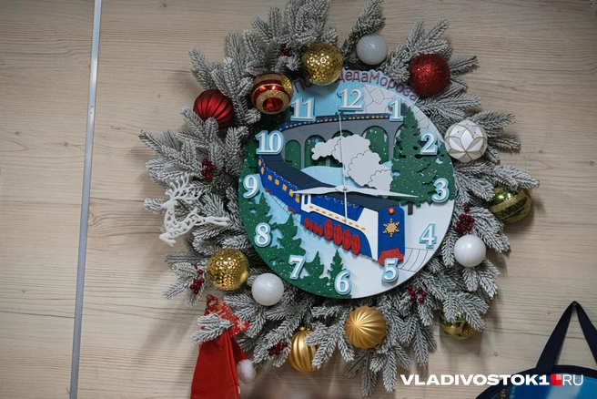 Юрист предупредил, что украшение рабочих мест должно быть безопасным | Источник: Елена Буйвол / VLADIVOSTOK1.RU