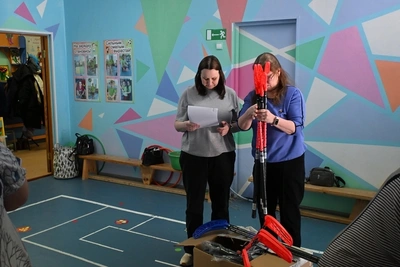 Череповецкие школы оснастили инвентарем для флорбола