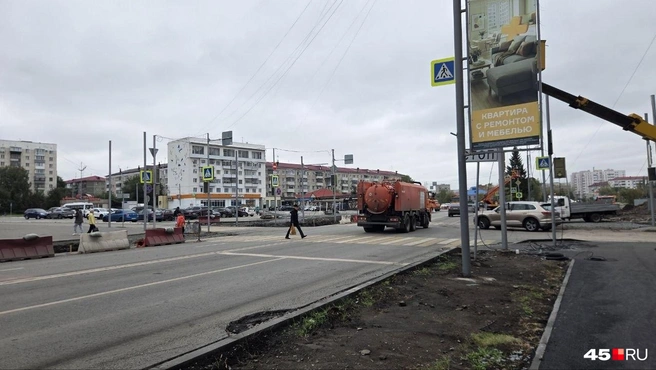 &nbsp;Водили разъезжаются руководствуясь знаками приоритета | Источник: Алена Кисель / 45.RU