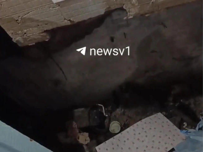 На видео запечатлены последствия обрушения пола | Источник: читатели V1.RU