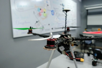 Как действовать при угрозе беспилотников: инструкция от МЧС