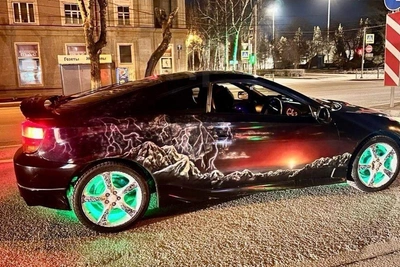 Toyota Celica 1999 года продаётся в Новосибирске за 600 тыс.
