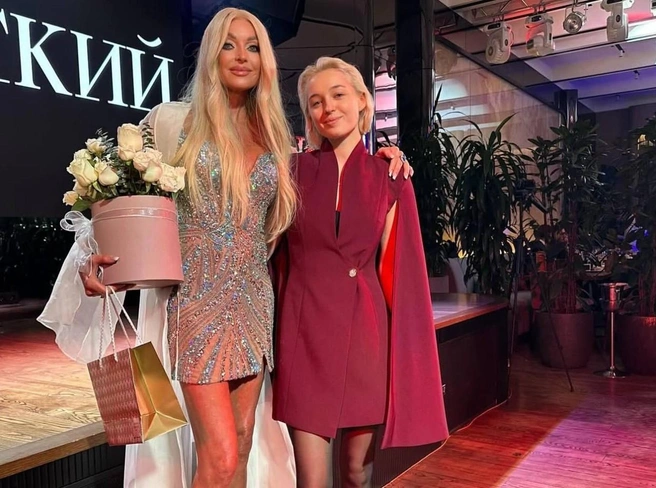 Балерина не раз говорила, что брак ее дочери долго не протянет, и, возможно, была права | Источник: Анастасия Волочкова / T.me