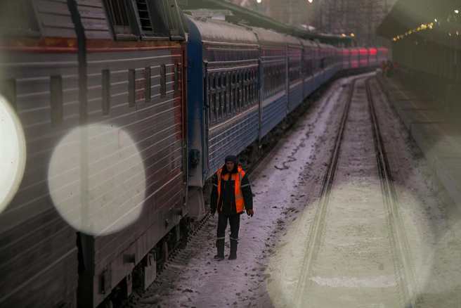 Движение поездов остановили из-за снегопада в Абхазии | Источник: Артём Устюжанин / MSK1.RU