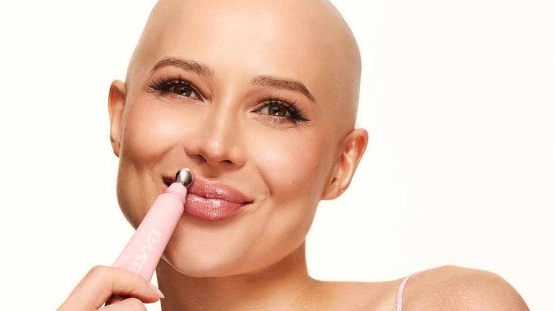 Лерчек с четвертой стадией рака запустила новый бренд косметики