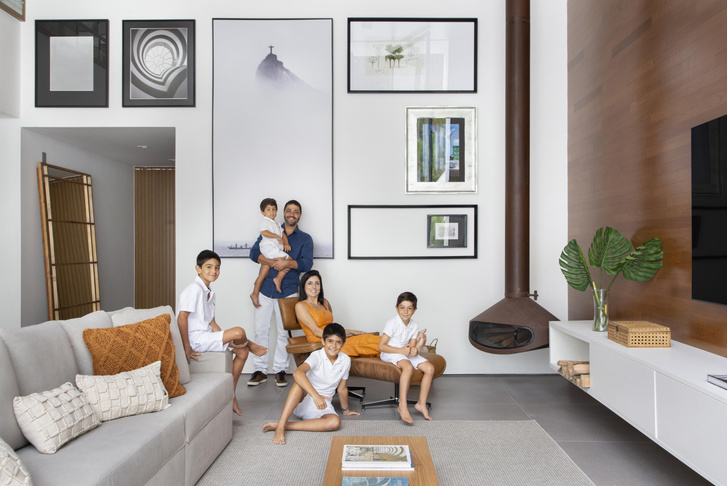 Светлый дом в Рио-де-Жанейро для семьи архитекторов с четырьмя детьми