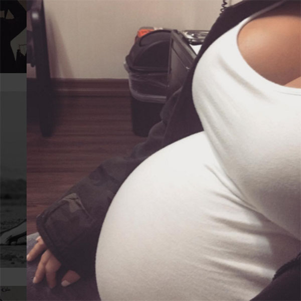Во время беременности Ким Кардашьян обожала публиковать фото своих изменившихся форм