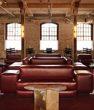 От текстильной фабрики до отеля: новая жизнь старого здания в Нью-Йорке