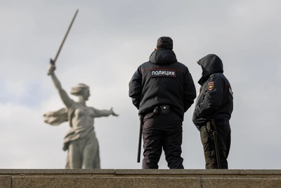 Активистку арестовали за фото с Бузовой на фоне радуги