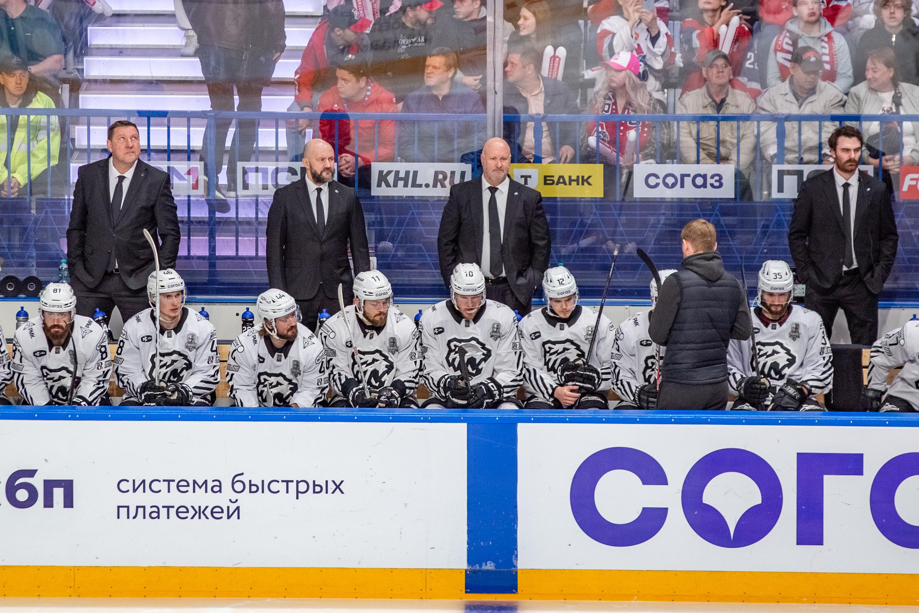 «Сидят в гостинице»: хоккеисты «Трактора» застряли в Ярославле после игры с «Локомотивом»