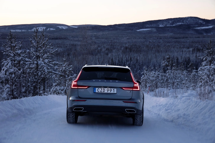 Volvo V60 Cross Country: один автомобиль чтобы править всеми