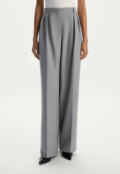 Идеальная база — брюки на осень-зиму 2025/26: лучшие модели у российских брендов Идеальная база — брюки на осень-зиму 2025/26: лучшие модели у российских брендов