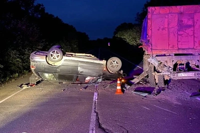 Двое погибли в ДТП с прицепом в Поронайском районе