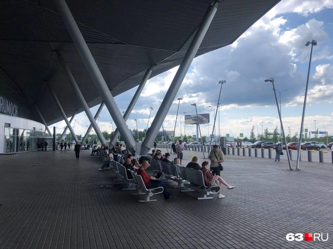 Не только в Курумоче застряли люди — но и в других городах | Источник: Алексей Ногинский / 63.RU