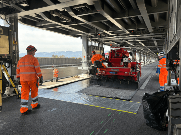 Чудо-мост и никаких пробок: в Швейцарии придумали, как не перекрывать трассу на время ремонта