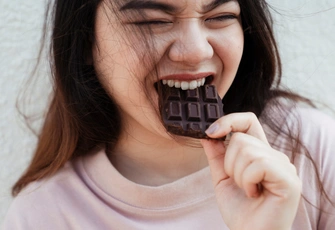 Как шоколад влияет на кожу🍫