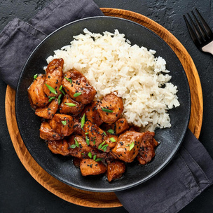 Ужин по-азиатски: рецепт сочной курицы с рисом в соусе терияки