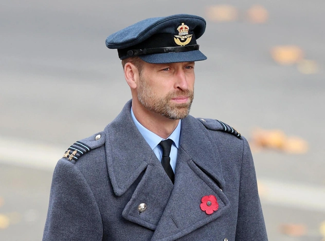 Принц Уильям собирался отречься от королевских обязанностей — но Карл III его отговорил