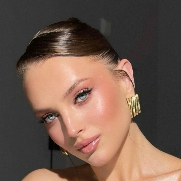 макияж на новый год 2026, новогодний макияж 2026, новогодний макияж, макияж на новый год, легкий макияж на новый год, какой макияж на новый год, новогодняя косметика | Источник: Pinterest