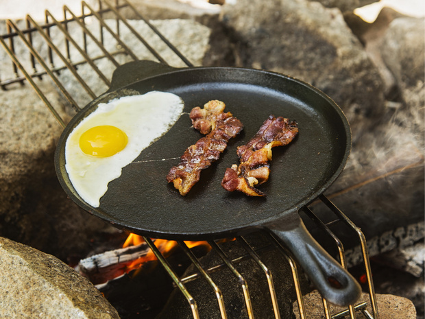 Фото №1 - Как приготовить яичницу вкусно и быстро