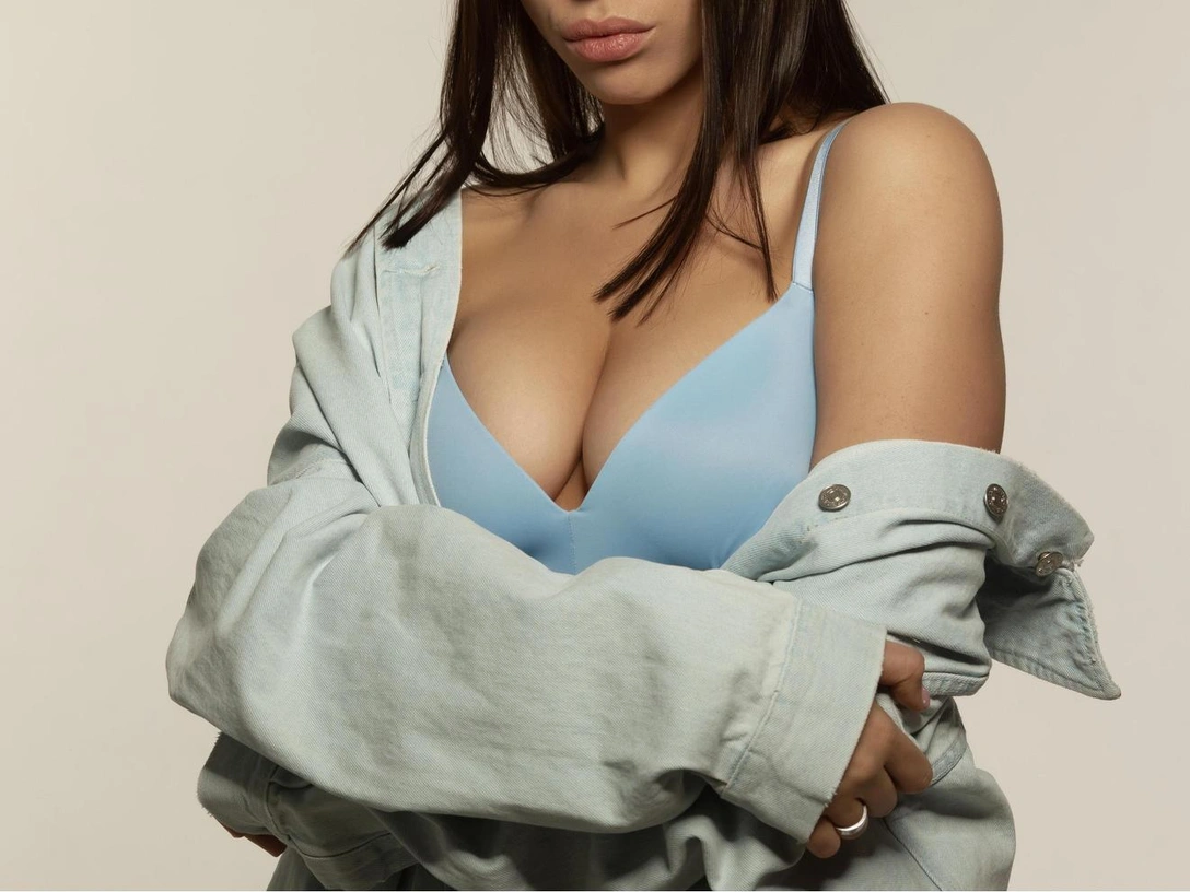 Сколько стоит пластика груди: самые интересные вопросы об операции | marieclaire.ru