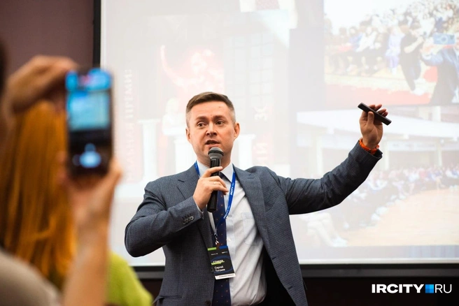 Эксперт поделился методиками преодоления волнения и подготовки к выступлению | Источник: Даниил Конин / «ИрСити»