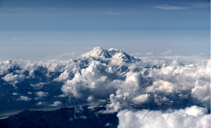 Смертельно прекрасные пики: 8 самых высоких гор в разных частях света