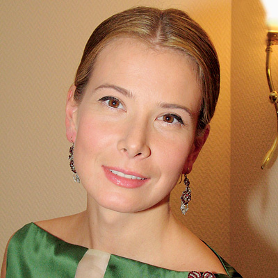 Юлия Высоцкая