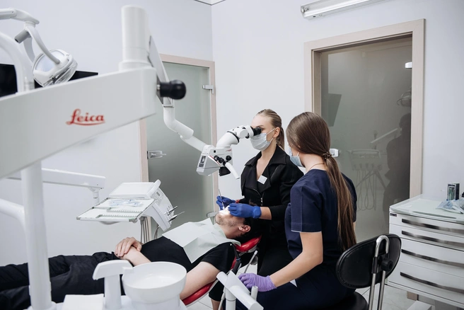 В Smile Gallery работают настоящие профи, которые знают всё о здоровье зубов | Источник: Smile Gallery