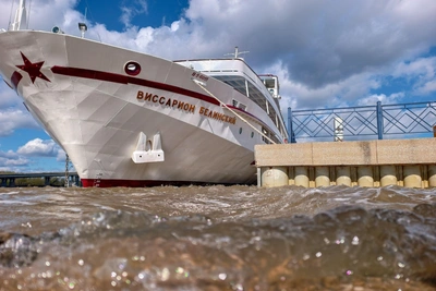 Легендарный лайнер «Виссарион Белинский» в Уфе