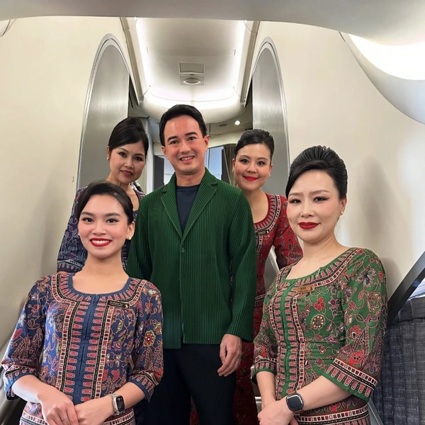 стюардессы, стюардессы униформа, стюардессы форма, Singapore Airlines | Источник: Социальные сети
