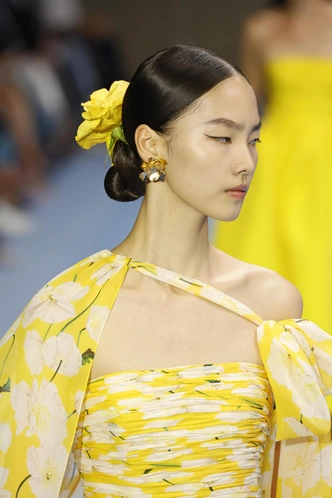 Carolina Herrera ss25 | Источник: Legion Media