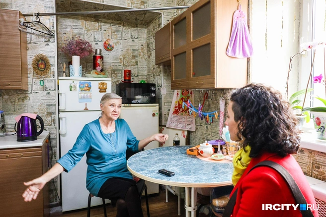 Людмила Михайловна говорит, что у нее сердце кровью обливается от того, что скоро ей придется оставить родной дом | Источник: Ксения Филимонова / «ИрСити»