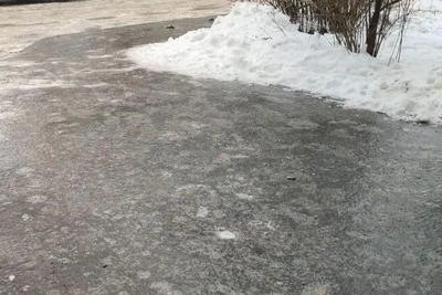 Волгоград стал катком из-за обледенения тротуаров