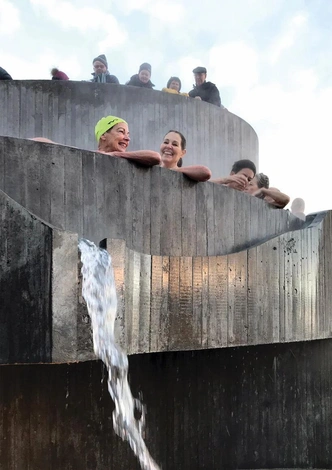 Купальня Guðlaug baths в Исландии