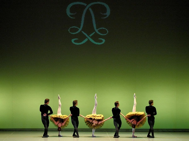 «Вариации на тему рококо» | Источник: Антон Завьялов/пресс-служба Пермского театра оперы и балета им. П. И. Чайковского