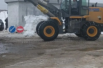 К расчистке Охи привлекли 17 единиц техники