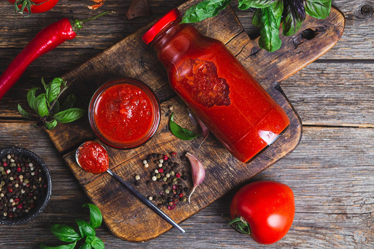 Аджика из помидоров: 5 лучших рецептов