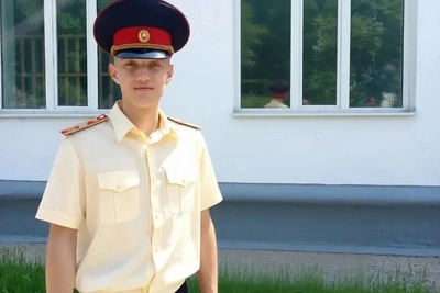 Выпускник Амурского кадетского корпуса награжден медалью Жукова
