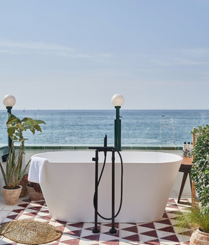Пляжный отдых: новый клубный отель Little Beach House под Барселоной
