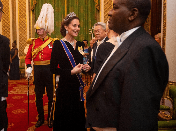 Выход будущей королевы: герцогиня Кейт в эффектном образе на приеме в Букингемском дворце