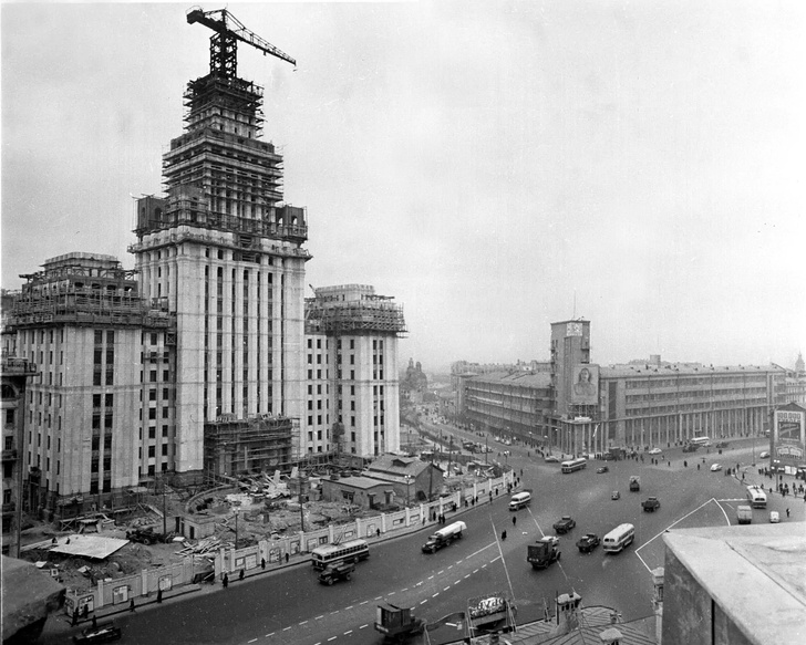 Как выглядят квартиры в легендарной сталинской высотке на Красных воротах