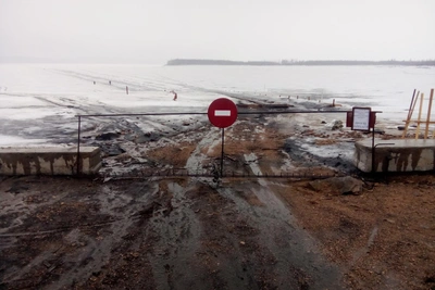 В Приамурье прекращено движение по ледовой переправе в КНР