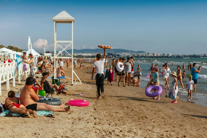 Теперь чисто. Cтало известно, когда в Анапе откроют пляжи | Источник: Albina Tiplyashina/Shutterstock/Fotodom.ru