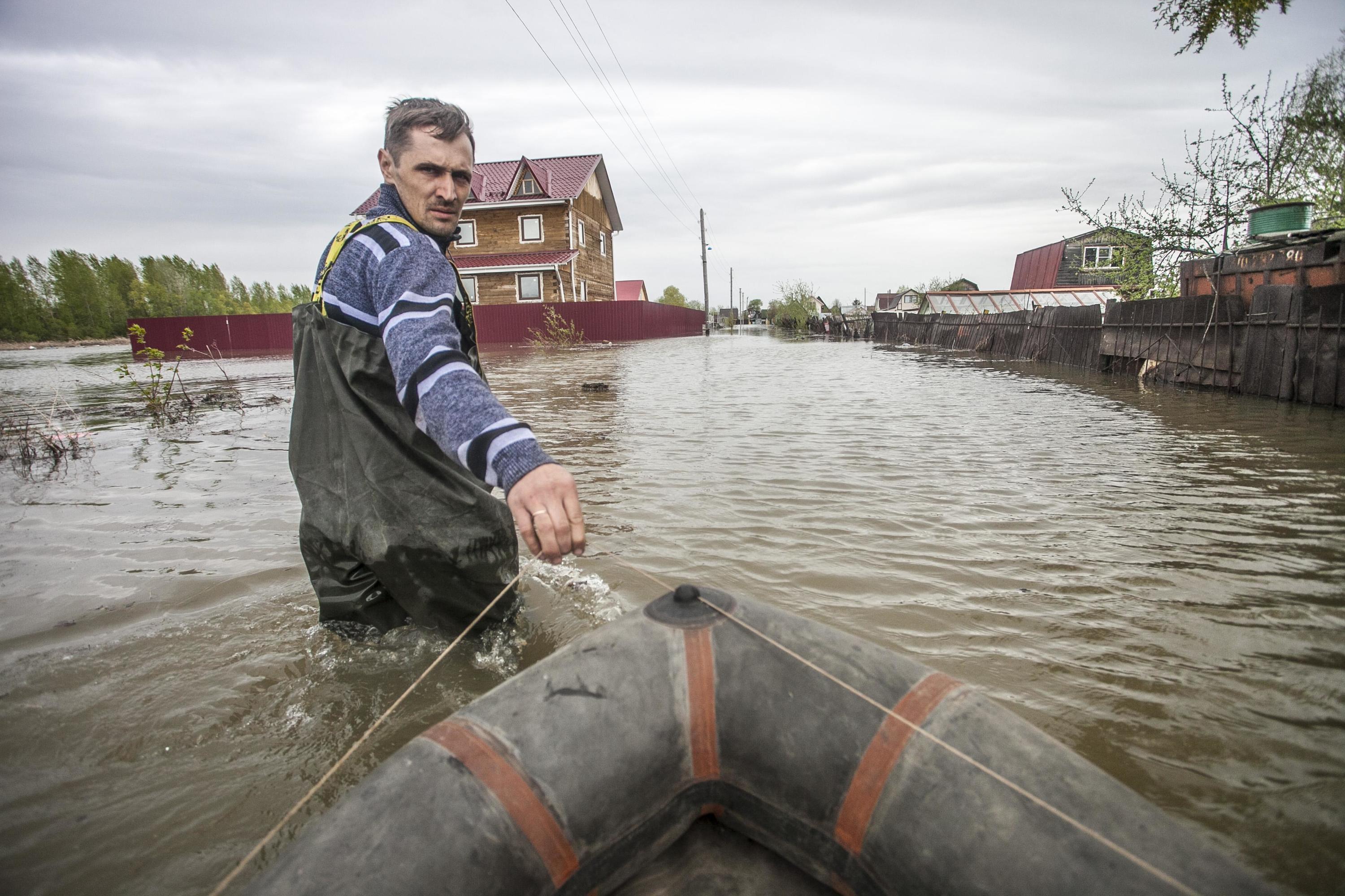 Под водой 3,8 тысячи домов: как в 2015 году затопило Новосибирск и почему  ситуация может повториться - 10 апреля 2024 - НГС.ру